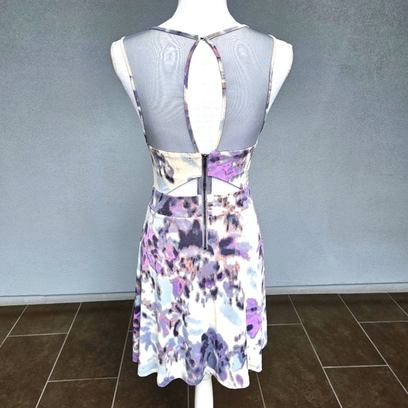 Urban Outfitters ✦ Marbled Cut-Out Mini Dress ✦ Silence + Noise Sz S EUC - Picture 6 of 16